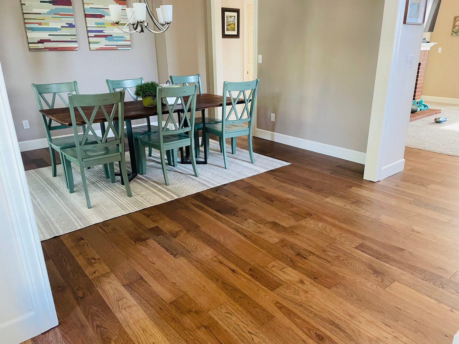 Farmhouse Flooring Showroom Design Table With Flooring And Surface Samples